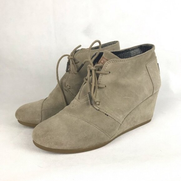 TOMS Suede Taupe Wedges Lace Up Ankle Bootie Leather Boots Size 10 W Casual - Picture 1 of 6